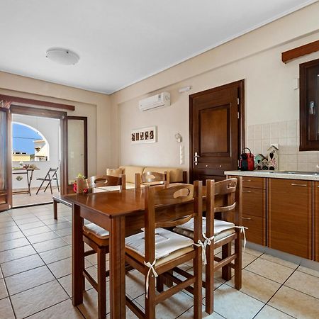 Spetses Center Comfy Apartment Ngoại thất bức ảnh