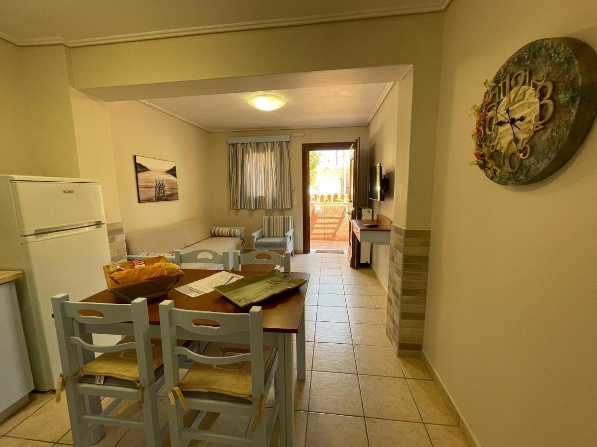 Spetses Center Comfy Apartment Ngoại thất bức ảnh