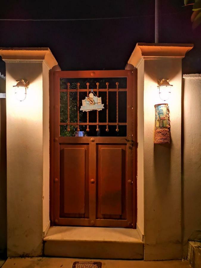 Spetses Center Comfy Apartment Ngoại thất bức ảnh